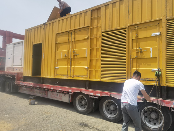 连江除了负载情况和发动机维护，还有哪些因素会影响 200kw 柴油发电机的油耗？