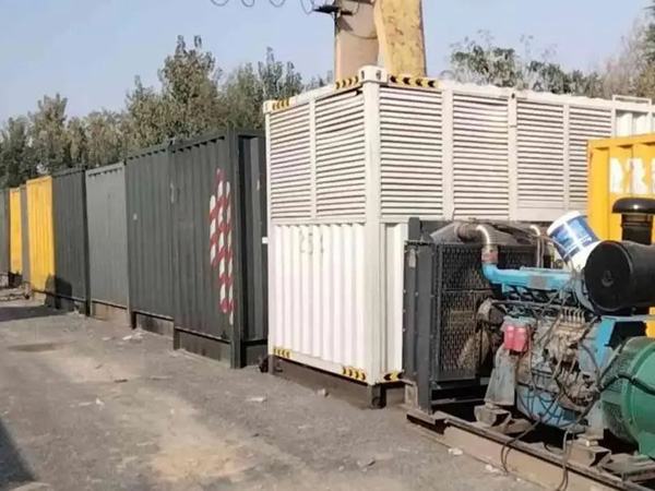 连江200KW柴油发电机机组每小时油耗是多少？